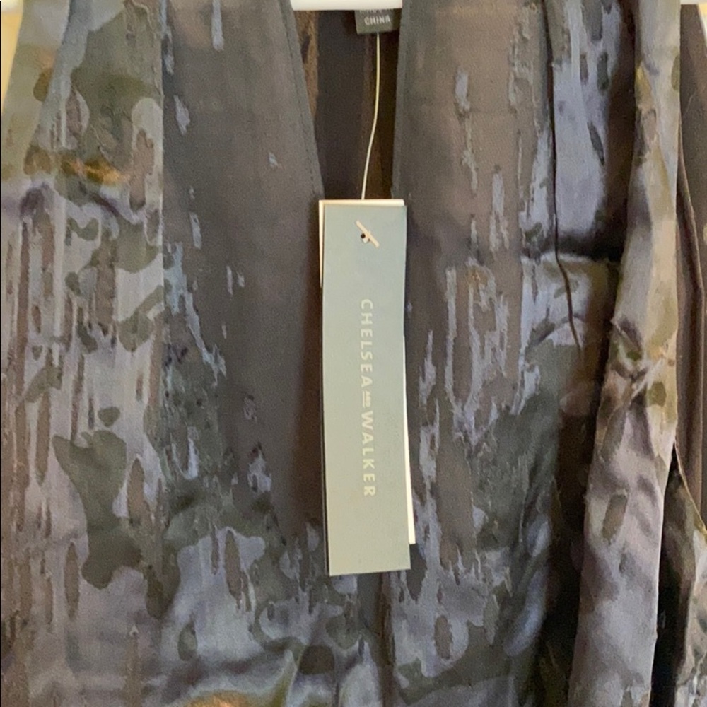 NWT chic silk blue & black blouse - Picture 4 of 5
